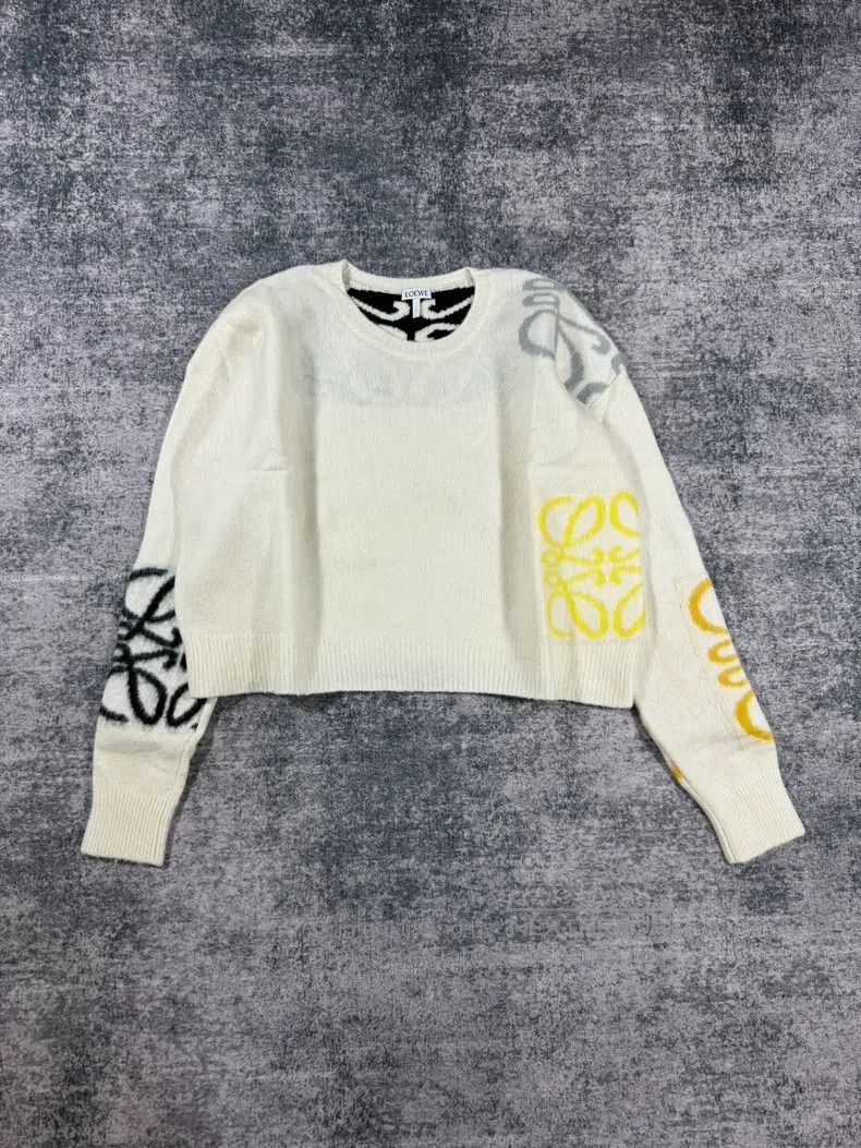 Loewe Loewe White Multi-logo Wool Knitwear Size XS / US 0-2 / IT 36-38 - 1 Thumbnail
