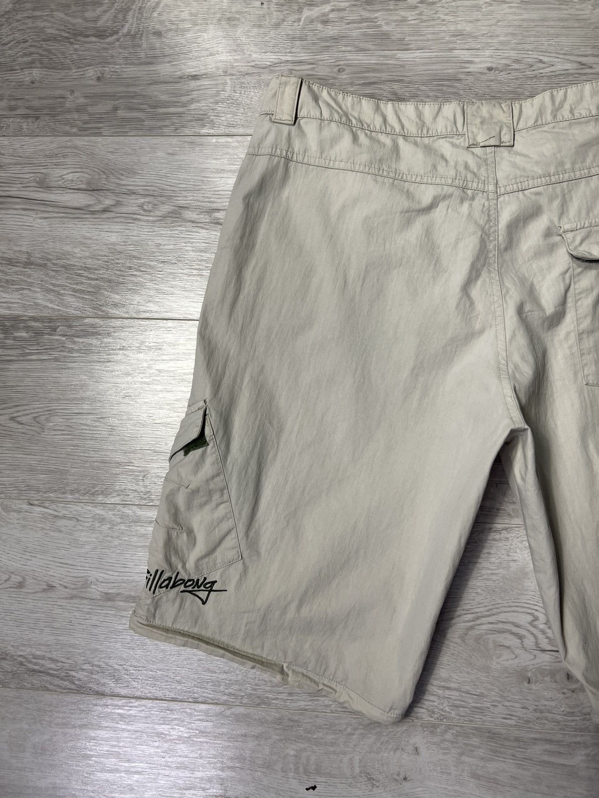 Billabong × Vintage Vintage Billabong Nylon Shorts With Pocket Logo Size US 36 / EU 52 - 16 Thumbnail