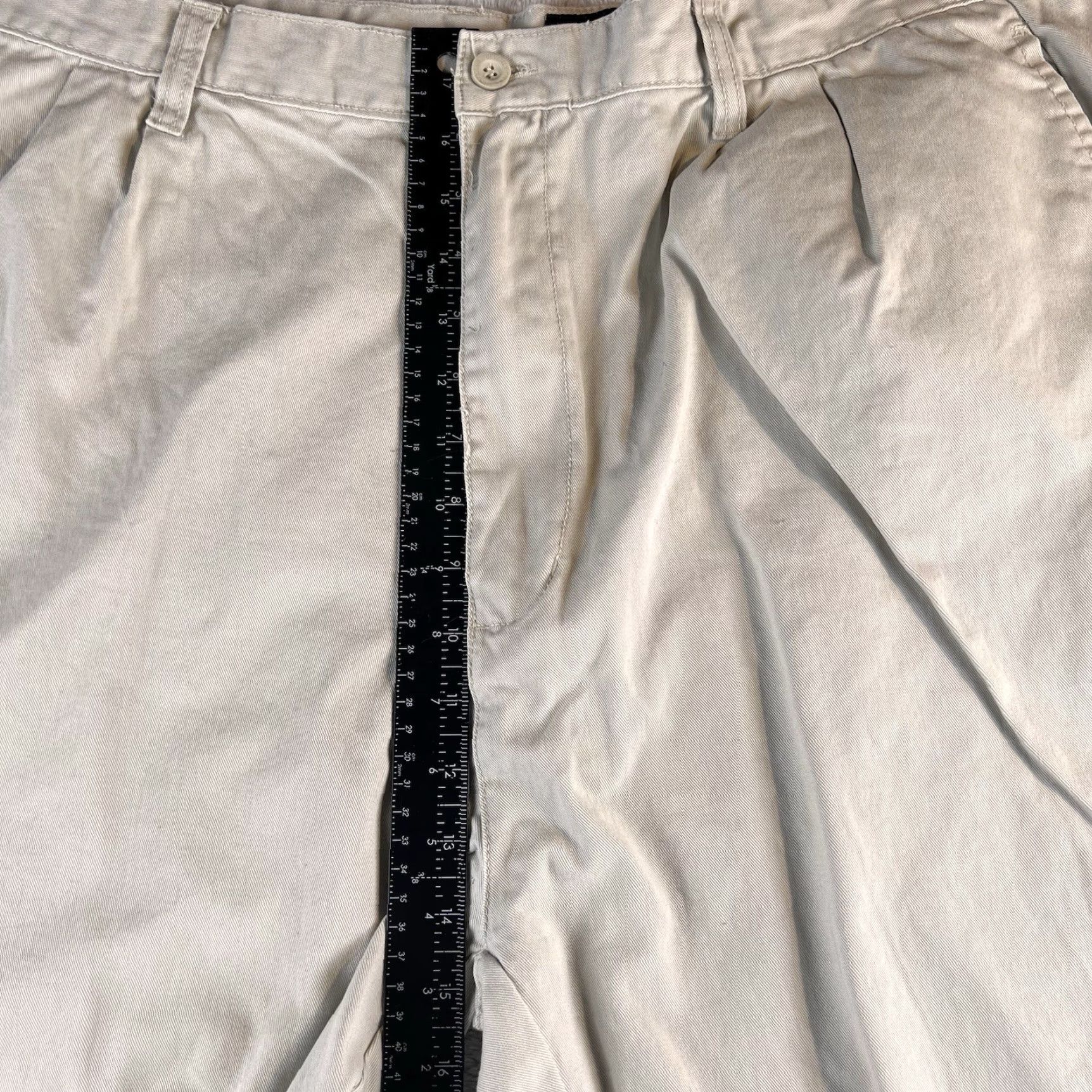 Beverly Hills Polo Club VINTAGE Beverly Hills Polo Club Chino Pants Men’s 40x30 Cream Pleated Preppy Style Casual Business Travel Size US L / EU 52-54 / 3 - 7 Thumbnail