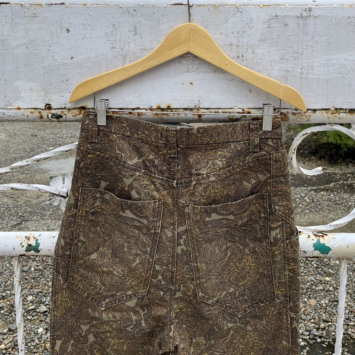Issey Miyake Zuca by Issey Miyake High Waist Floral Shorts Size 30" / US 8 / IT 44 - 7 Thumbnail