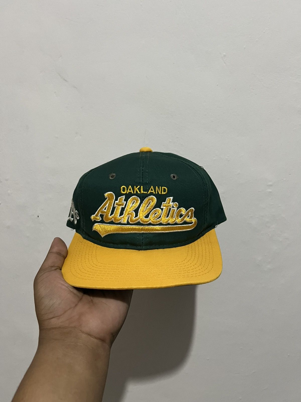 Sports Specialties Script Oakland athletic 2 tone vintage Size ONE SIZE - 1 Thumbnail