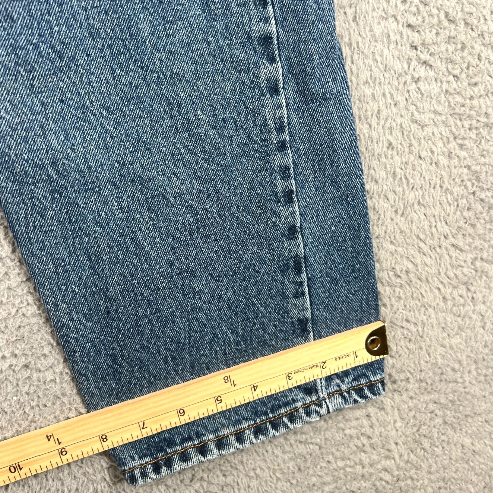 Levi's VINTAGE Levi's 505 Jeans Men 38x30 Straight Fit Medium Wash Denim 80s 90s Retro Size US 38 / EU 54 - 4 Thumbnail