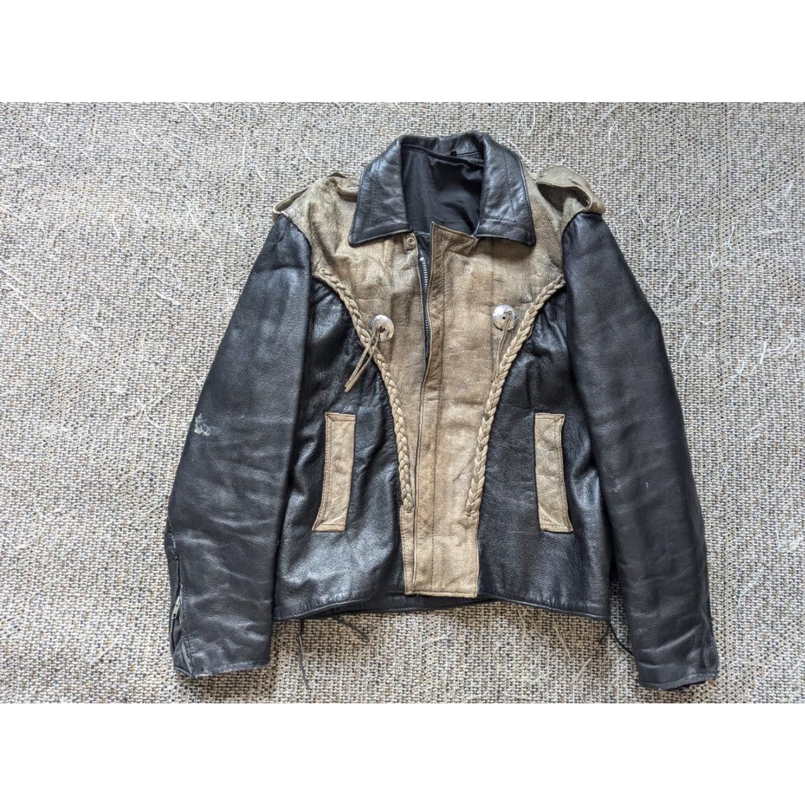 Vintage VINTAGE brown WESTERN motorcycle jacket XL leather PATINA CONCHO cowboy MAD MAX Mens Jacket XL Brown Western Motorcycle Leather PATINA Concho Vintage Size US XL / EU 56 / 4 - 3 Thumbnail