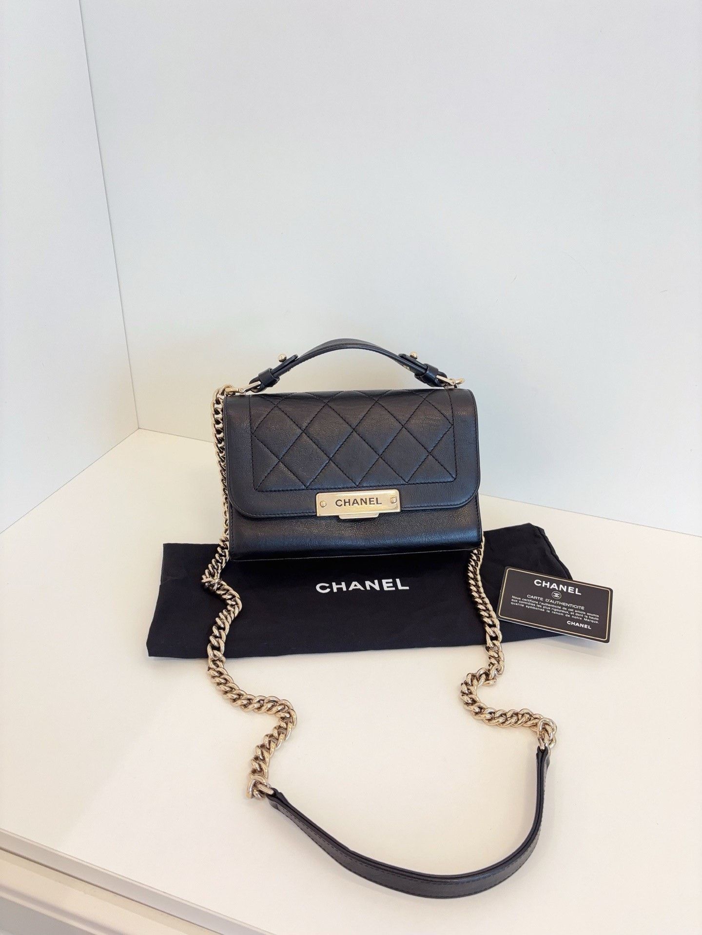Chanel Pre-loved Bag Very good condition Size ONE SIZE - 1 Thumbnail