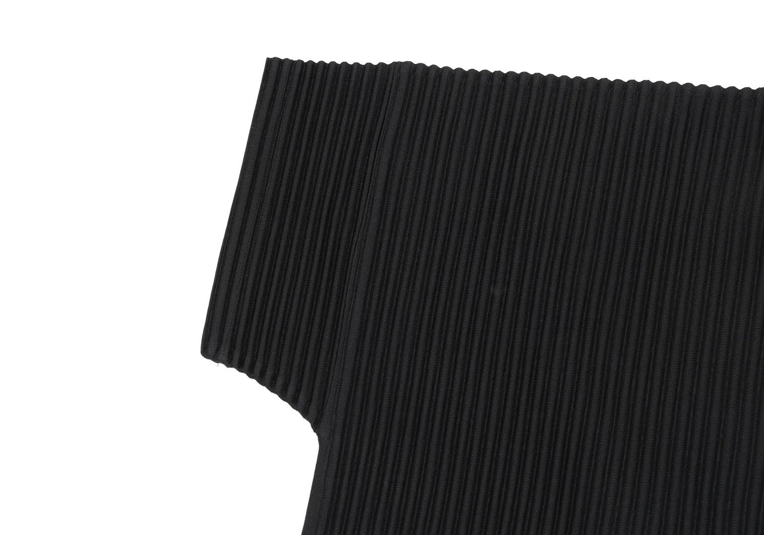 Issey Miyake Pleats Wide Short Sleeve T-Shirt in Black Size US L / EU 52-54 / 3 - 5 Thumbnail