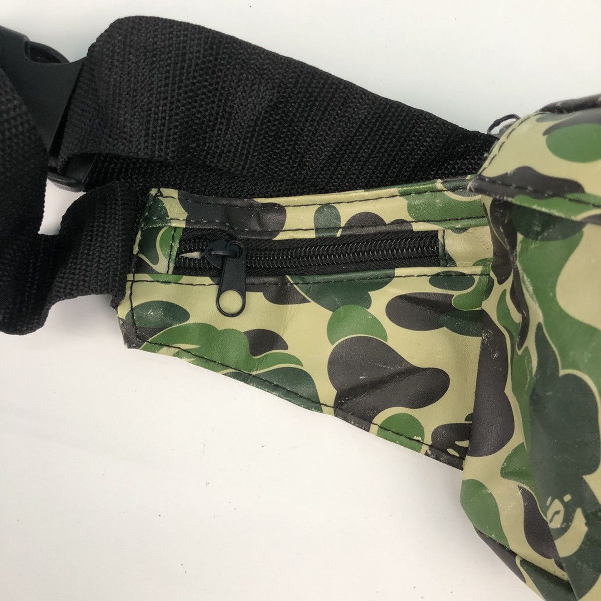 Bape A BATHING APE MEGAZINE CAMO WAIST BUM BAG Size ONE SIZE - 7 Thumbnail