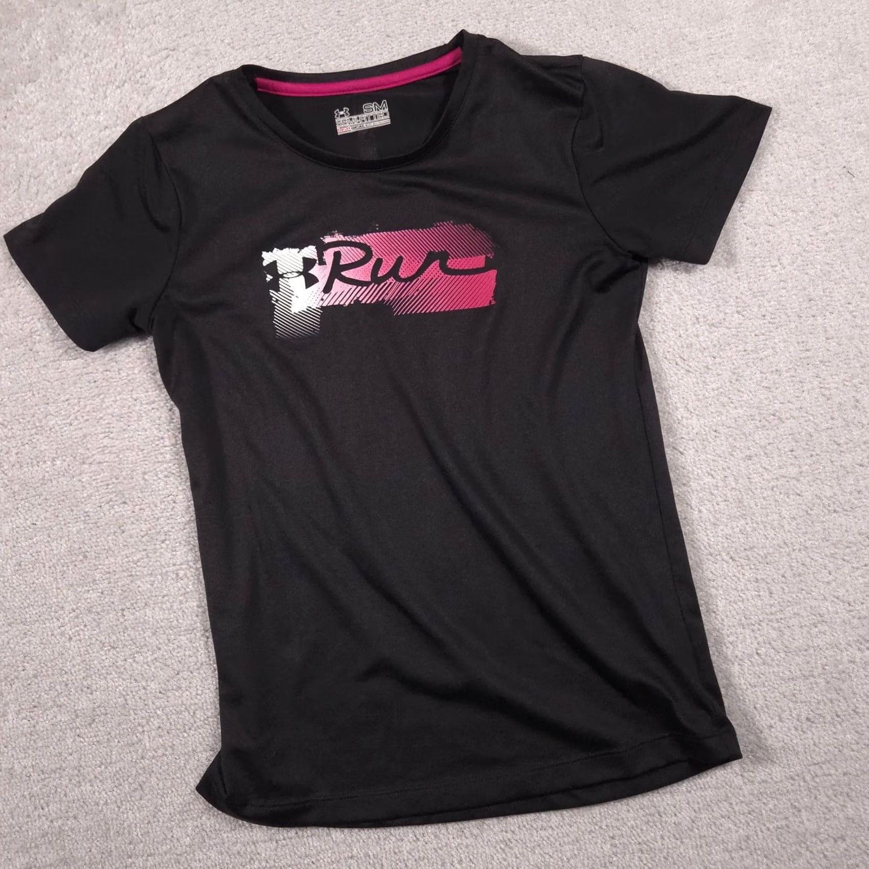 Under Armour Under Armour HeatGear Run Shirt Womens Small Black Short Sleeve Athletic Running Shirt Size S / US 4 / IT 40 - 2 Thumbnail