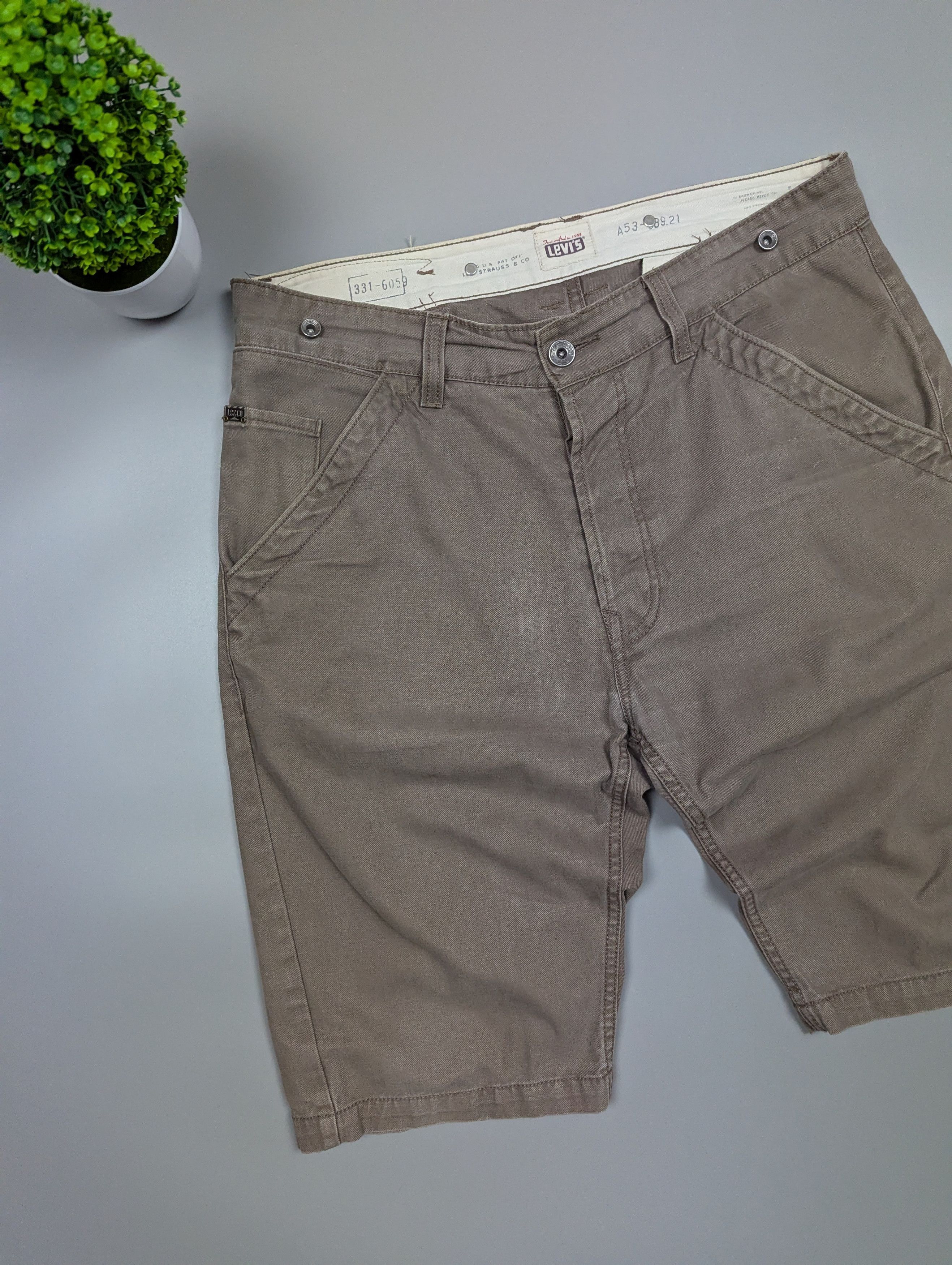 Levi's × Vintage LEVIS Vintage Men's Shabby Gray Cargo Shorts Bermuda W34 Size US 34 / EU 50 - 9 Thumbnail