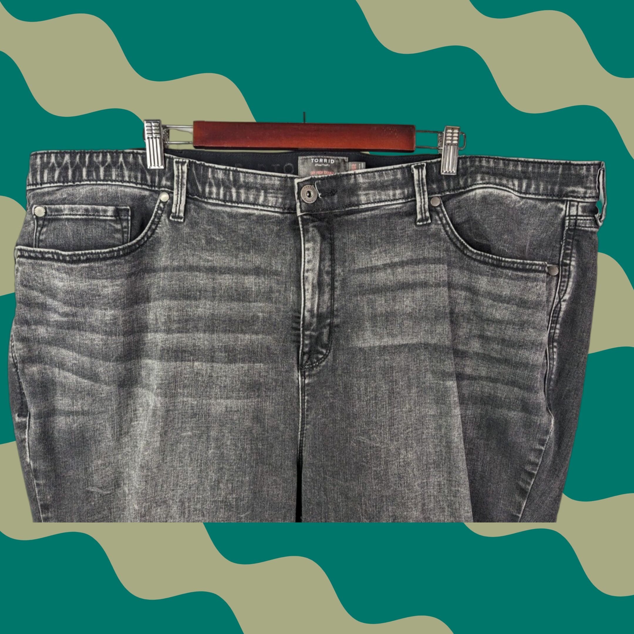 Torrid Torrid Gray Jeans Skinny Woman’s Size 26R Elastic Waistband Zip Closure 26 Gray Torrid Skinny Jeans Womens Plus Size 26R Size 26" / US 2 / IT 38 - 1 Thumbnail