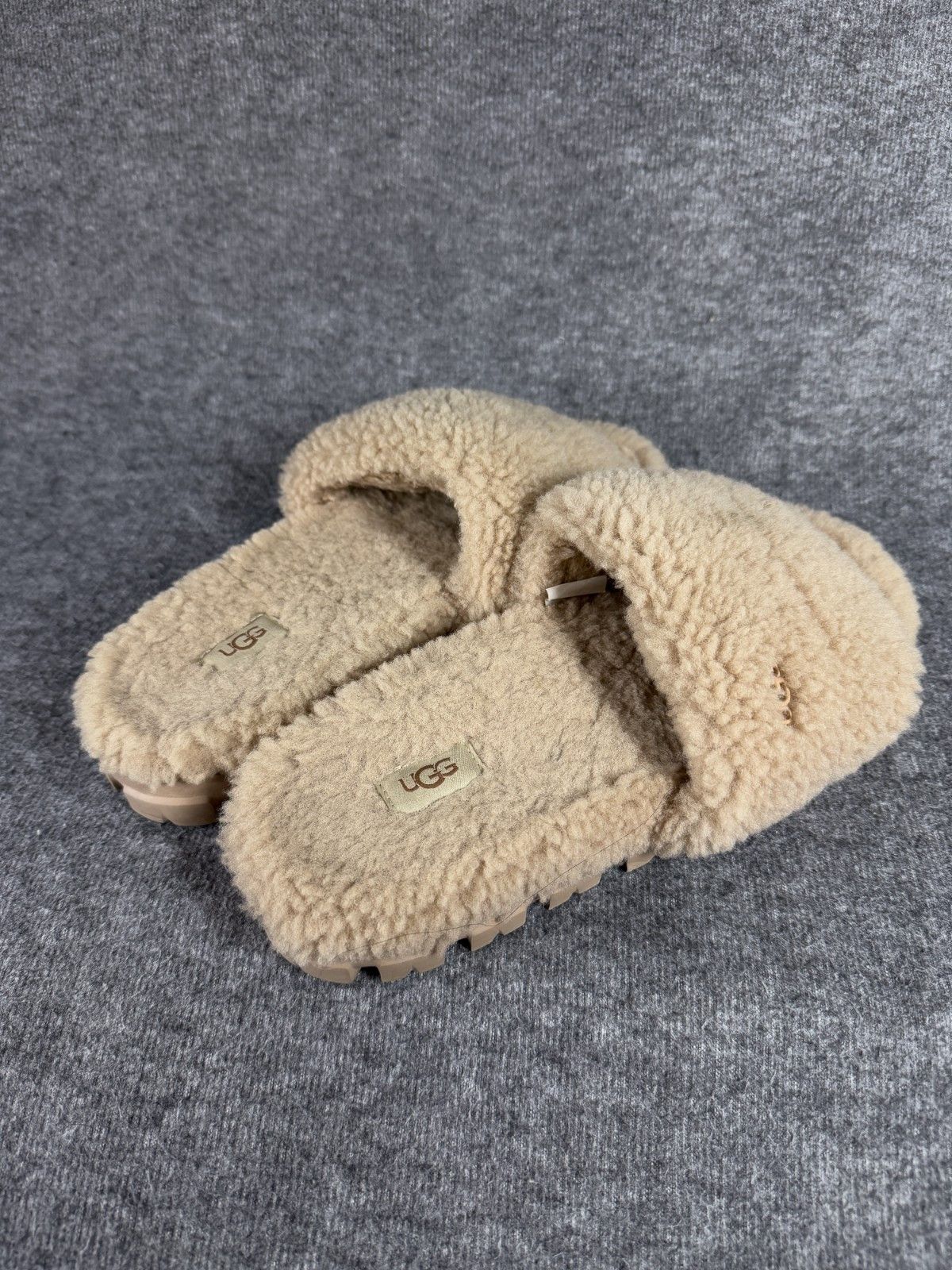 Ugg UGG Cozetta Curly Slide Sandals Womens 8 Sheepskin Slides Size US 8 / IT 38 - 5 Thumbnail