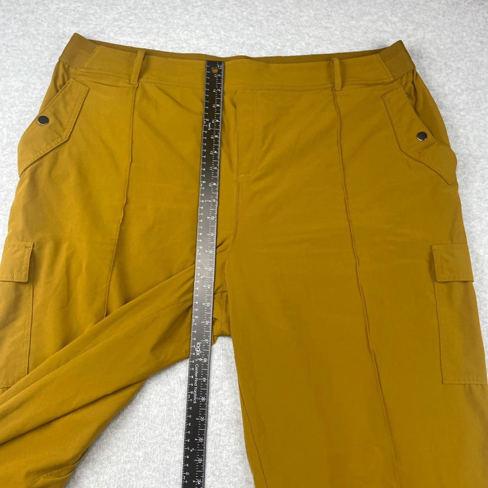 Athleta VINTAGE? No — not vintage. Athleta Vienna Cargo Pants Womens 22 Gold Elastic Waist Pull On Snap Pockets Size 40" / US 18 - 4 Thumbnail