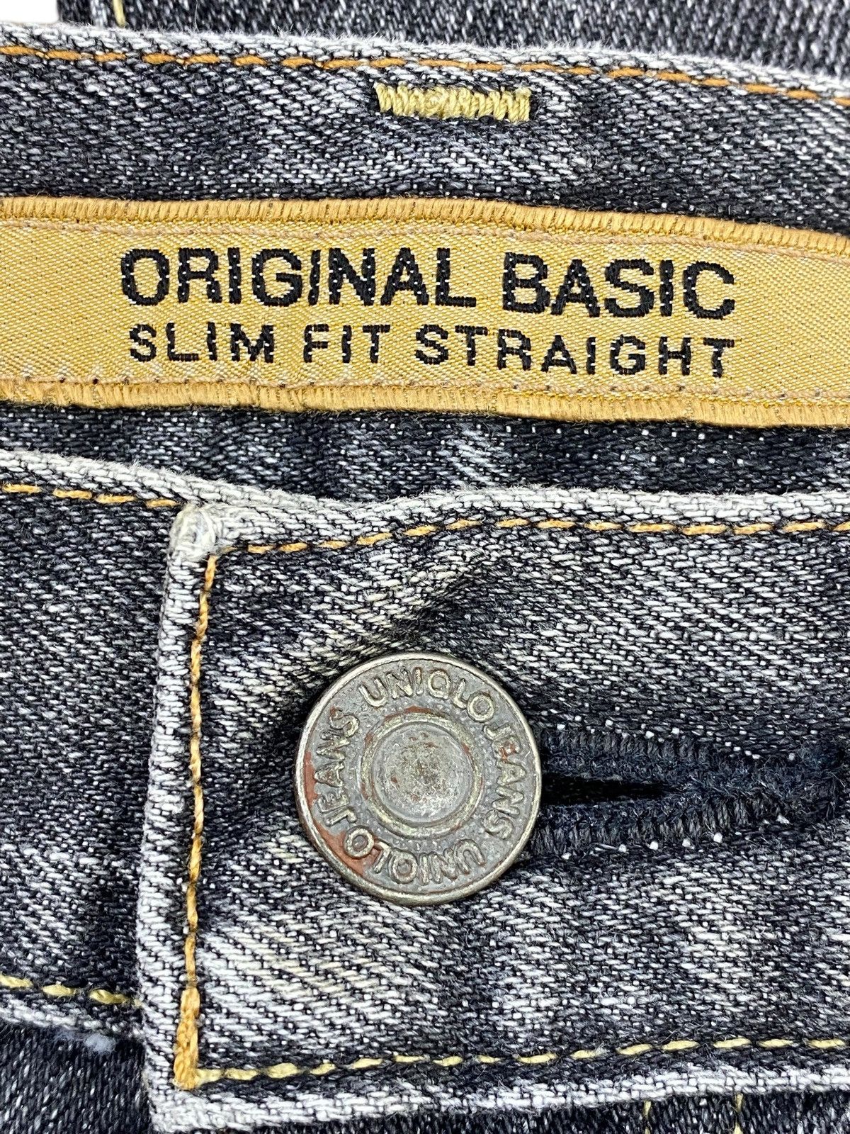 Uniqlo Uniqlo Light Wash Whiskered Slim Fit Straight Jeans Size US 32 / EU 48 - 10 Thumbnail