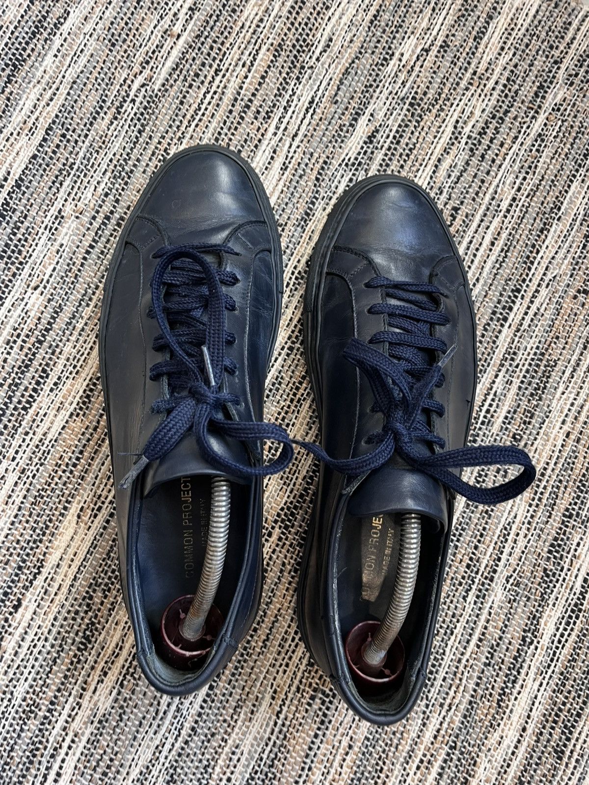Common Projects × Designer Common Projects Achilles Low Sneakers Navy leather shoes Size US 8 / EU 41 - 5 Thumbnail