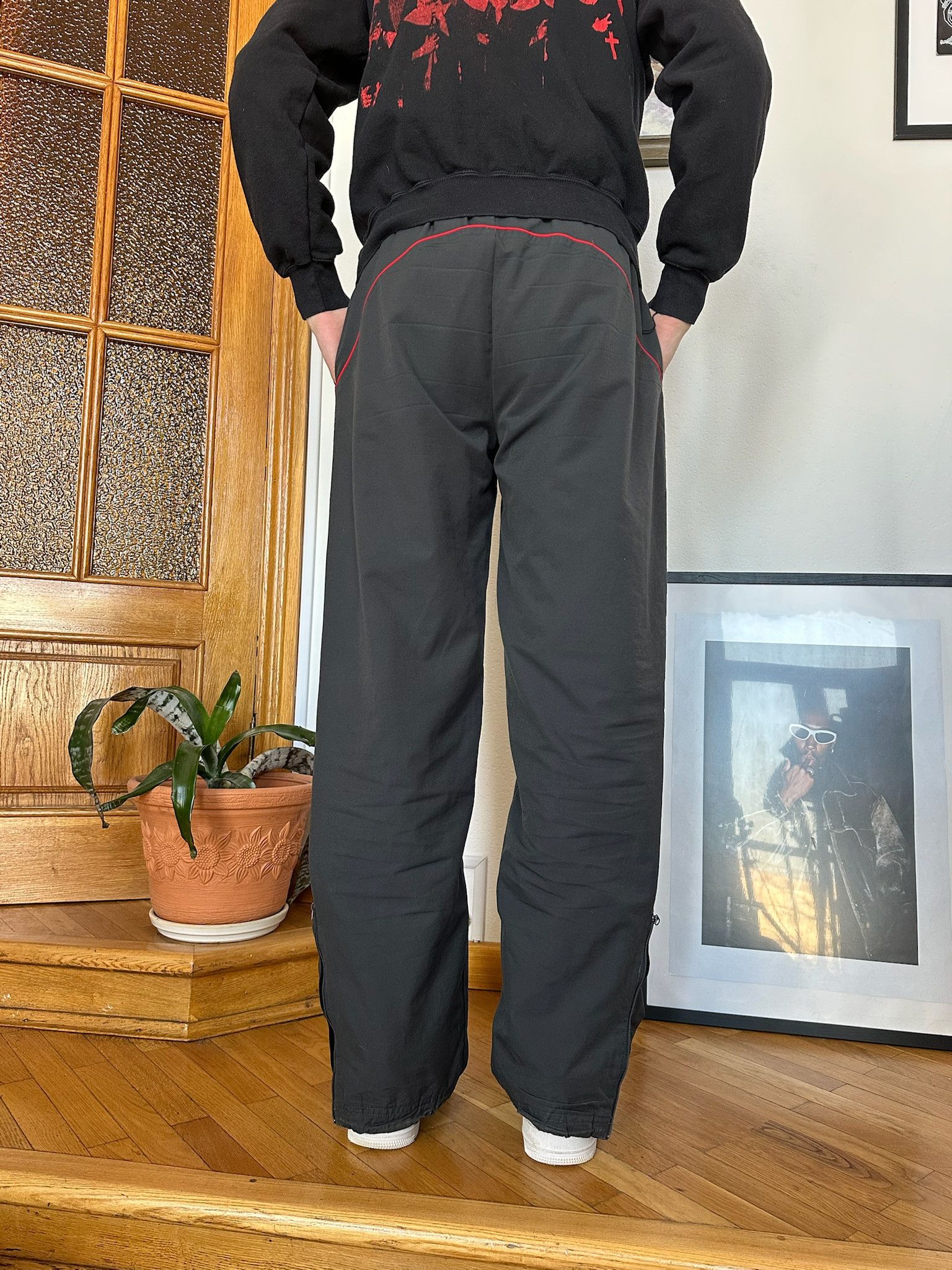 Nike Vintage Nike Baggy Track Pants size L Drill Swoosh Y2K USA Size US 34 / EU 50 - 7 Thumbnail