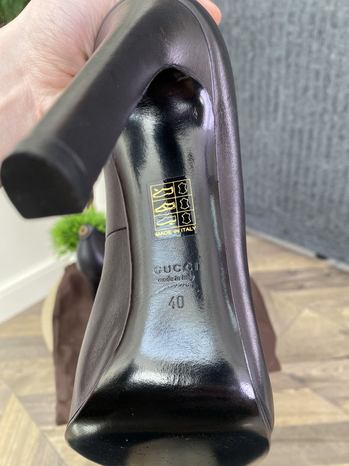 Gucci Vintage Gucci Saddle Soft Leather Round Toe Pumps Size US 10 / IT 40 - 13 Thumbnail