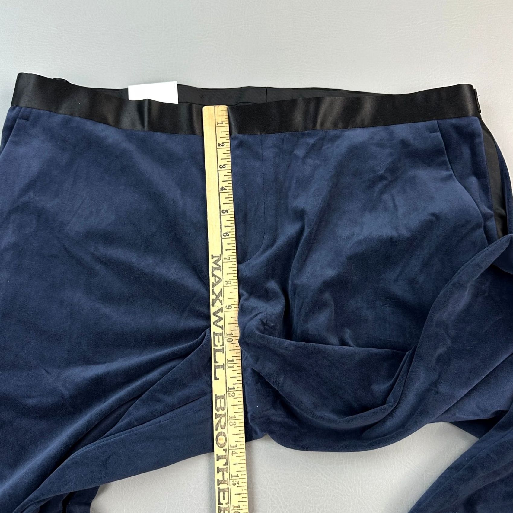 Express Express Pants Mens 40x32 40x31 Navy Velvet Tuxedo Stripe Slim Dress Formal NWT Mens Pants Slim Navy Velvet Tuxedo Stripe Solid 40x31 40x32 Size 40R - 5 Thumbnail