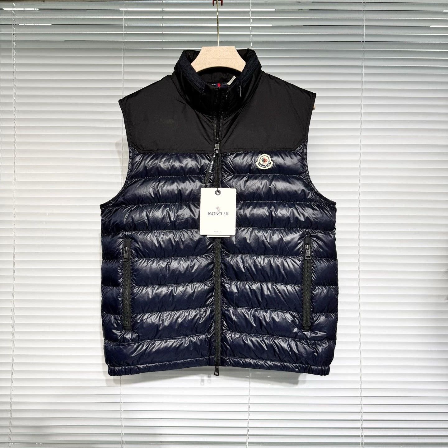 Moncler Moncler Down Vest Size US M / EU 48-50 / 2 - 1 Thumbnail