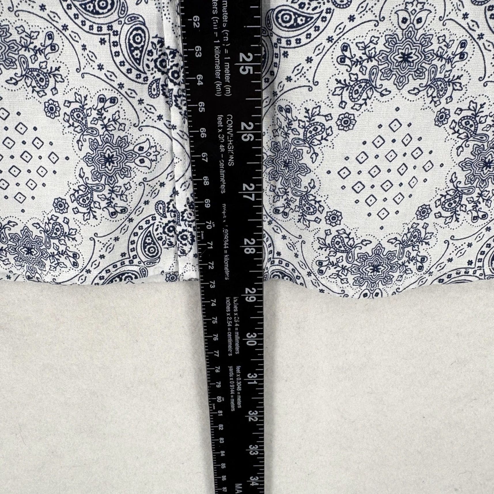 Express Express Shirt Mens Large White Paisley Print Short Sleeve Button Front Preppy Size US L / EU 52-54 / 3 - 7 Thumbnail