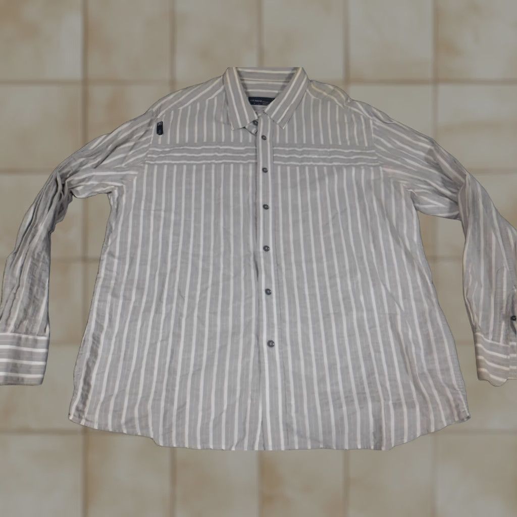Rocawear Rocawear Mens Shirt XL Gray Striped Button-Down Collared Hip Hop Pockets Slim Button-Up Regular Size US XL / EU 56 / 4 - 1 Thumbnail