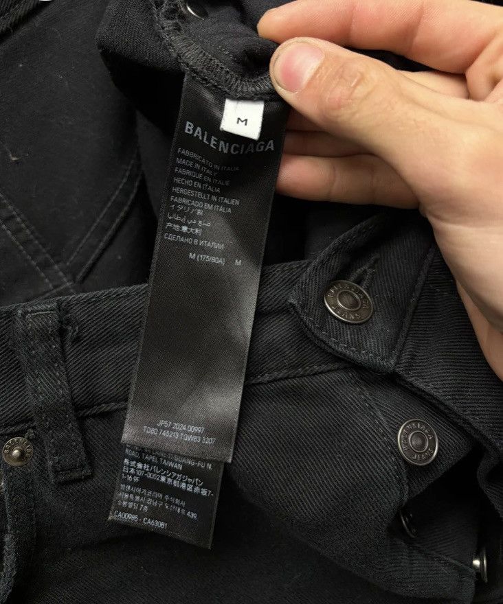 Balenciaga 2024 Balenciaga ‘Heel-Bite’ Heavyweight Wide Leg Black Denim Size US 34 / EU 50 - 6 Thumbnail