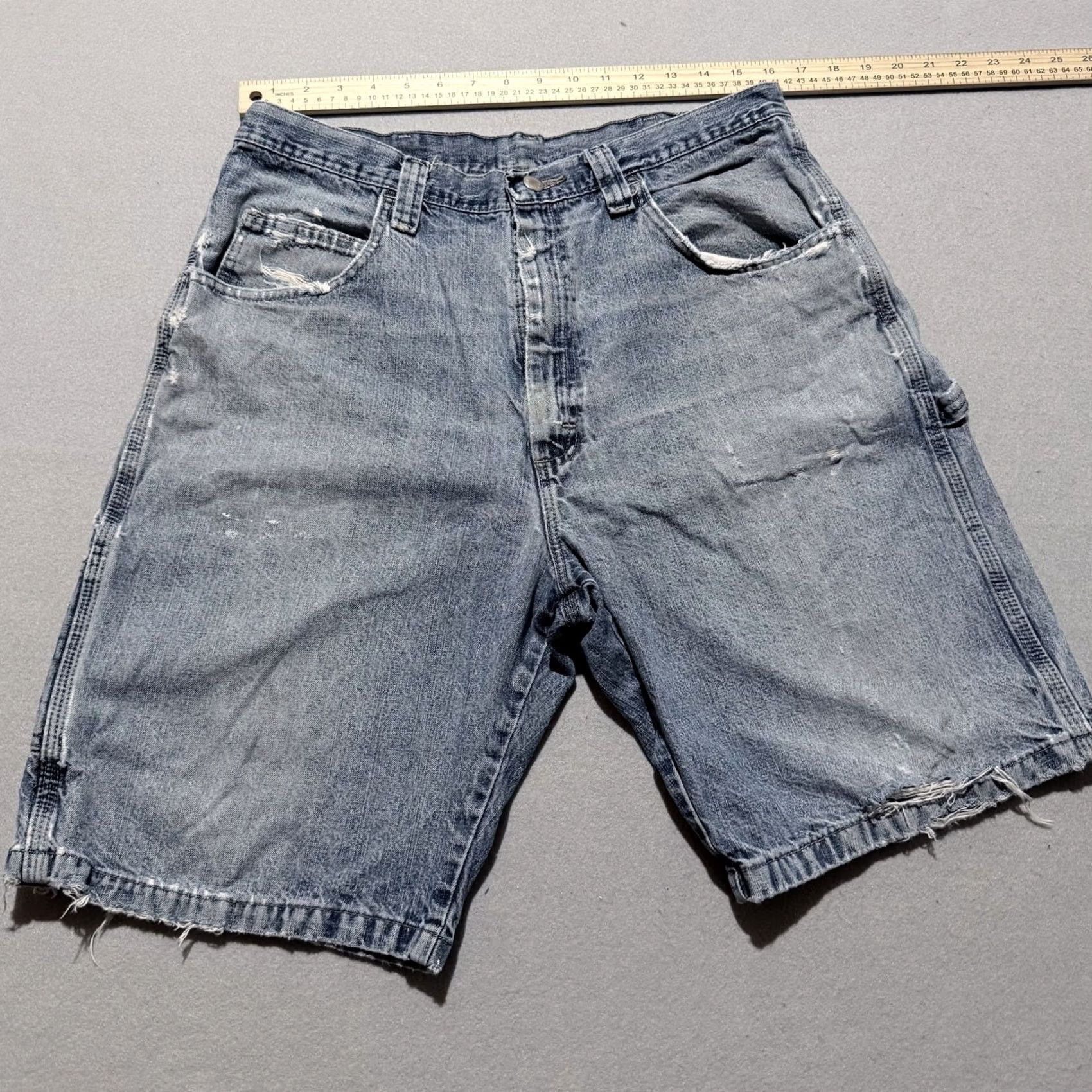 Wrangler VINTAGE Wrangler Carpenter Shorts Men Blue Denim Distressed Relaxed Fit 34 Bermuda 5-Pocket City 90s Mens Size US 34 / EU 50 - 3 Thumbnail