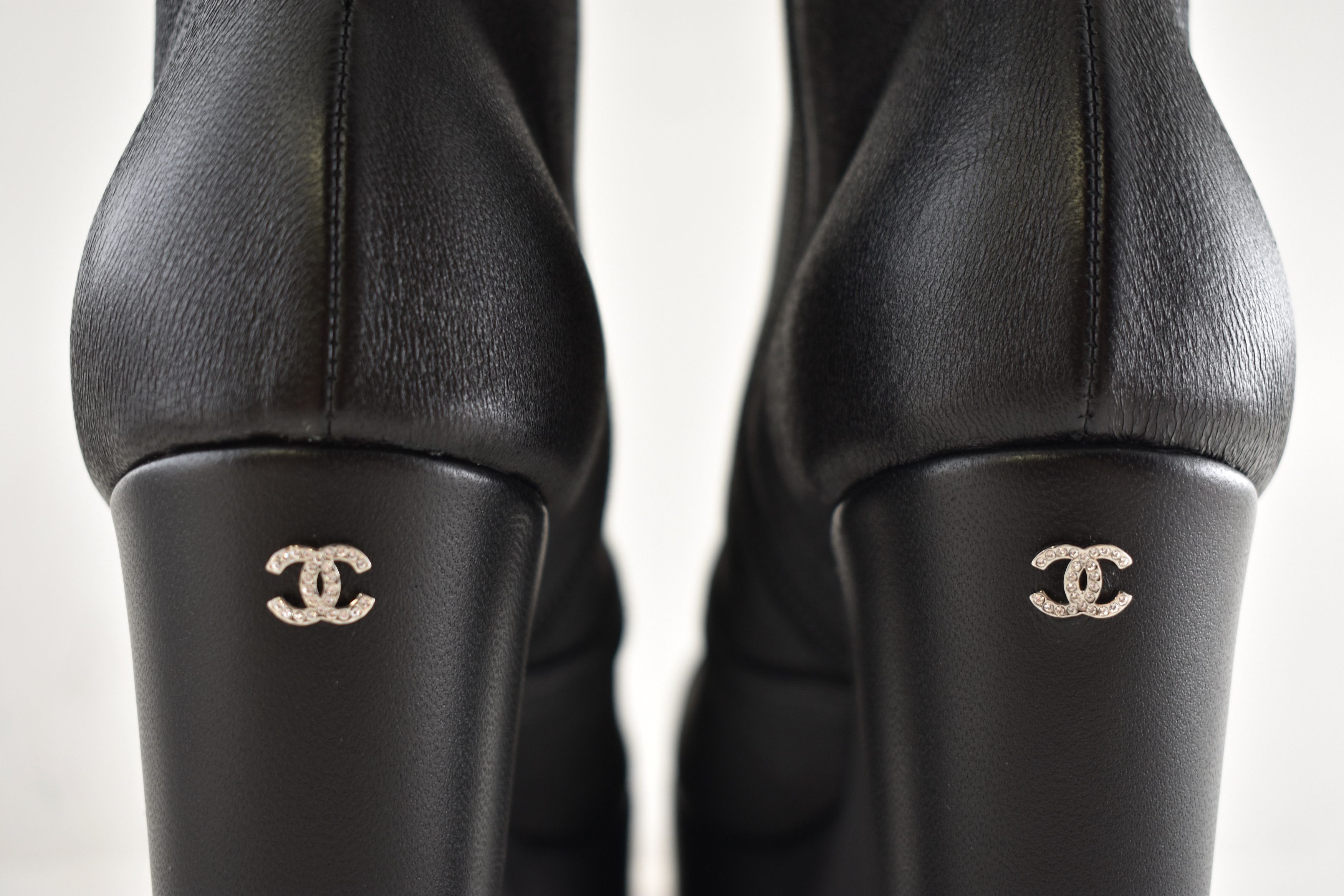 Chanel 24K Lambskin CC Platform Block Heel Knee High Boots 37.5C Size US 7.5 / IT 37.5 - 15 Thumbnail