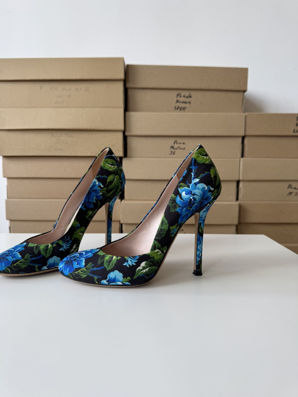 Miu Miu × Prada Miu Miu Blue Floral Printed Canvas Pumps Size US 6 / IT 36 - 2 Thumbnail