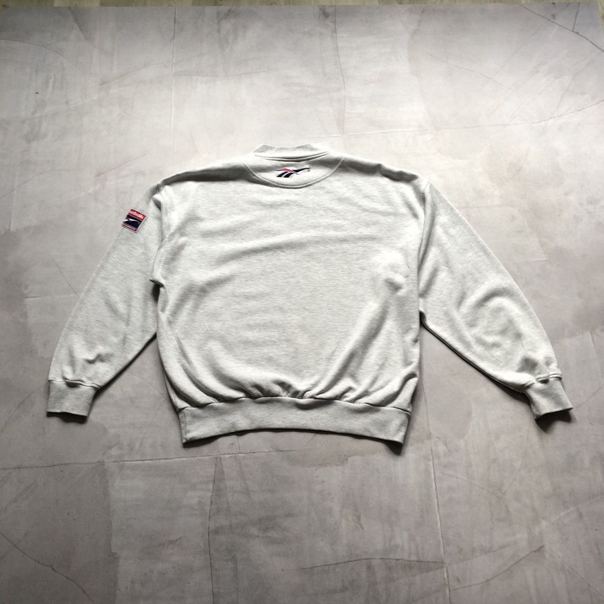 Reebok × Vintage Vintage 90s Reebok Embroidered Big Logo Sweatshirt Y2K Rap Size US L / EU 52-54 / 3 - 4 Thumbnail