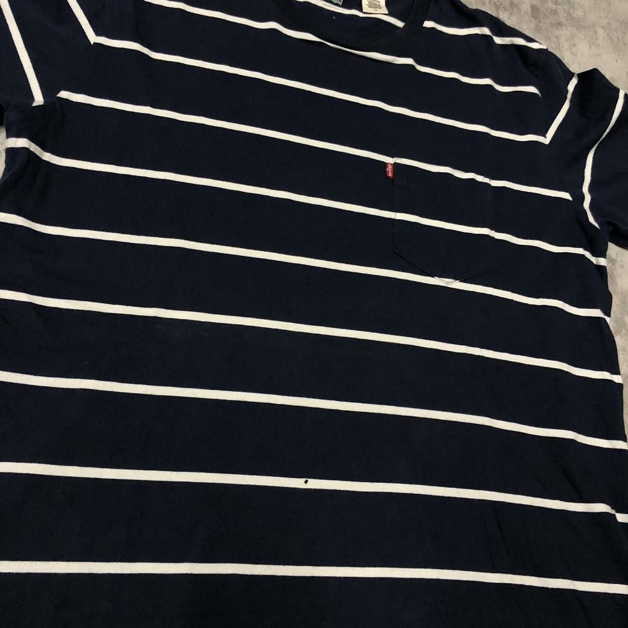 Levi's Navy and white striped Levi's T-shirt Size US L / EU 52-54 / 3 - 2 Thumbnail