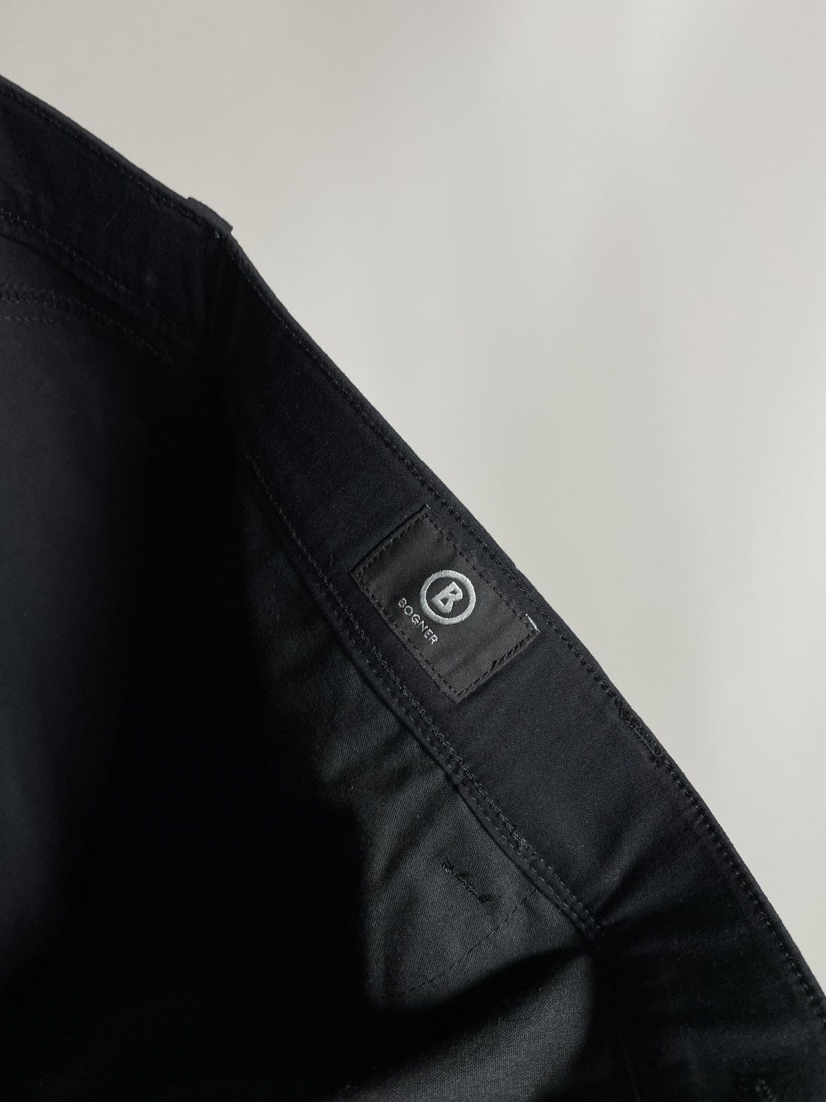 Other 🐈‍⬛RARE🐈‍⬛ Bogner B Logo Black nylon classic straight Shorts Size US 34 / EU 50 - 9 Thumbnail
