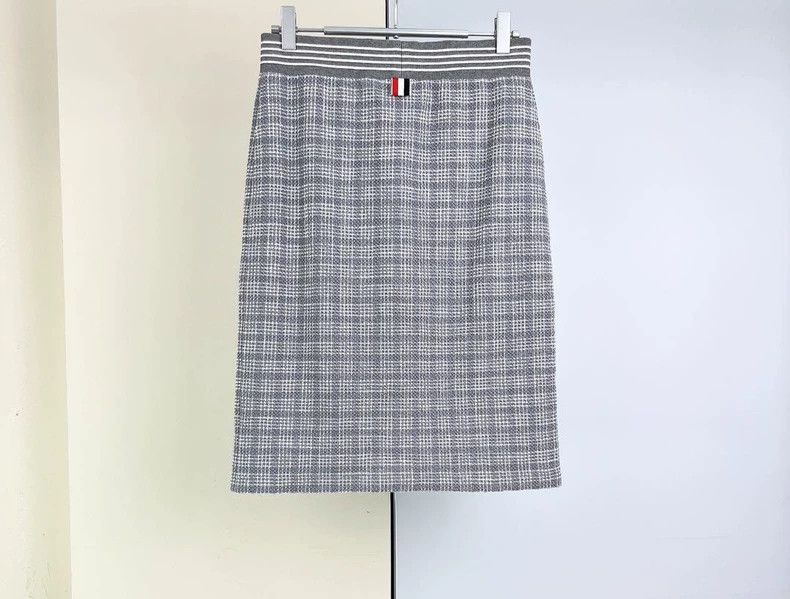 Thom Browne Thom Browne Gray checkered knit half skirt Size 42" / US 20 - 2 Thumbnail