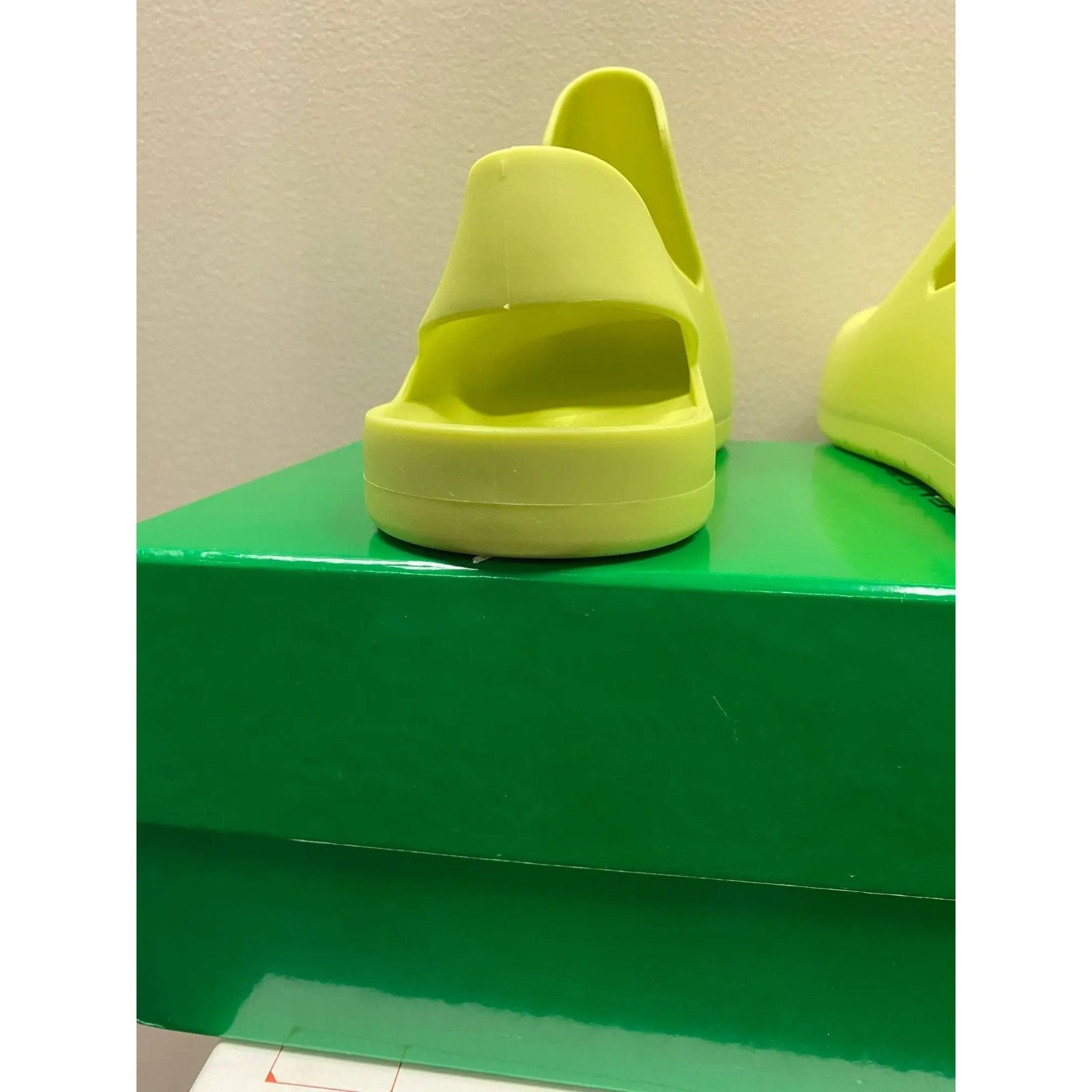 Bottega Veneta Puddle Sandal Shoes in Matt Rubber in Seagrass Size US 8 / EU 41 - 7 Thumbnail