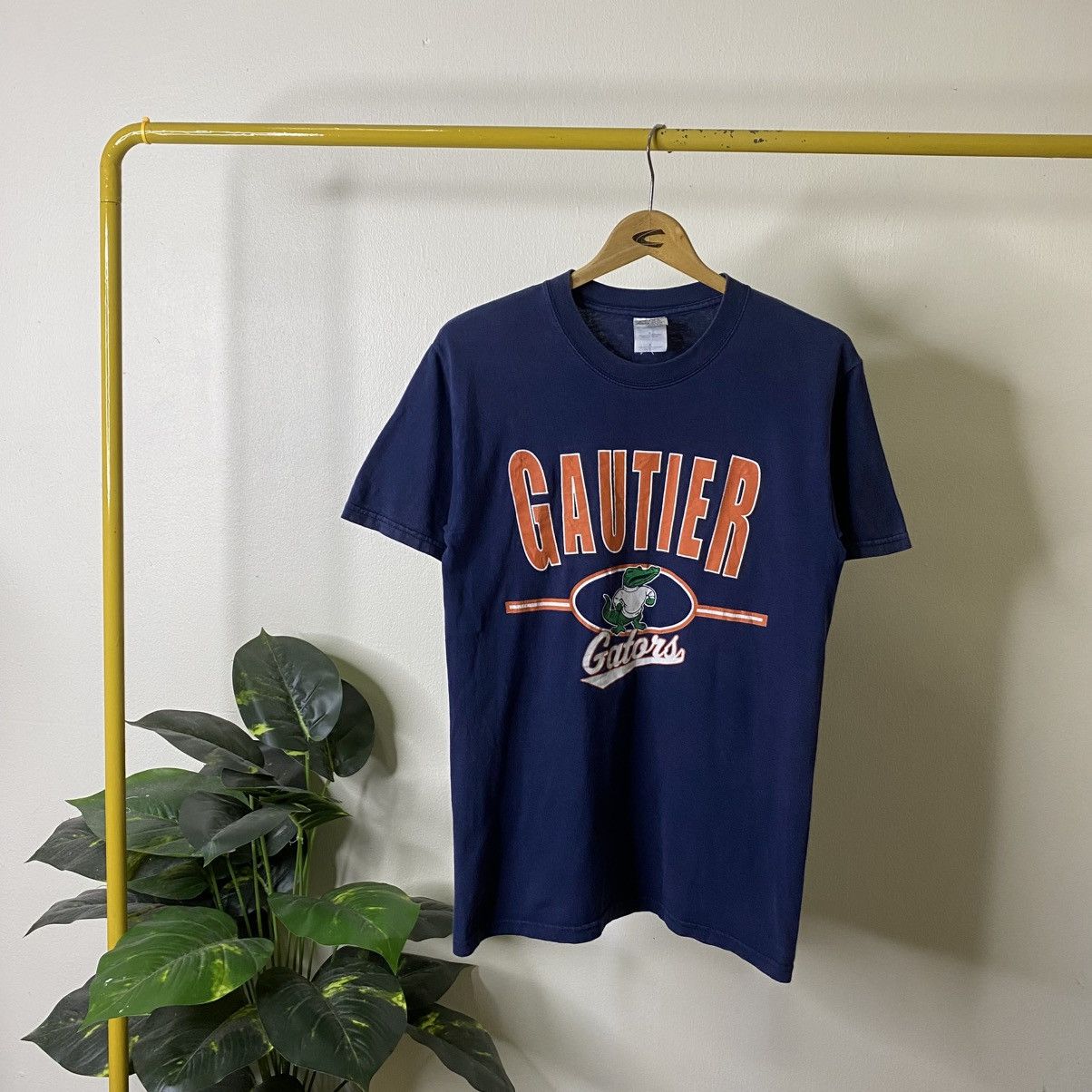 Vintage 2000s Gautier Gators Football NFL College NCAA T Shirt Size US S / EU 44-46 / 1 - 1 Thumbnail