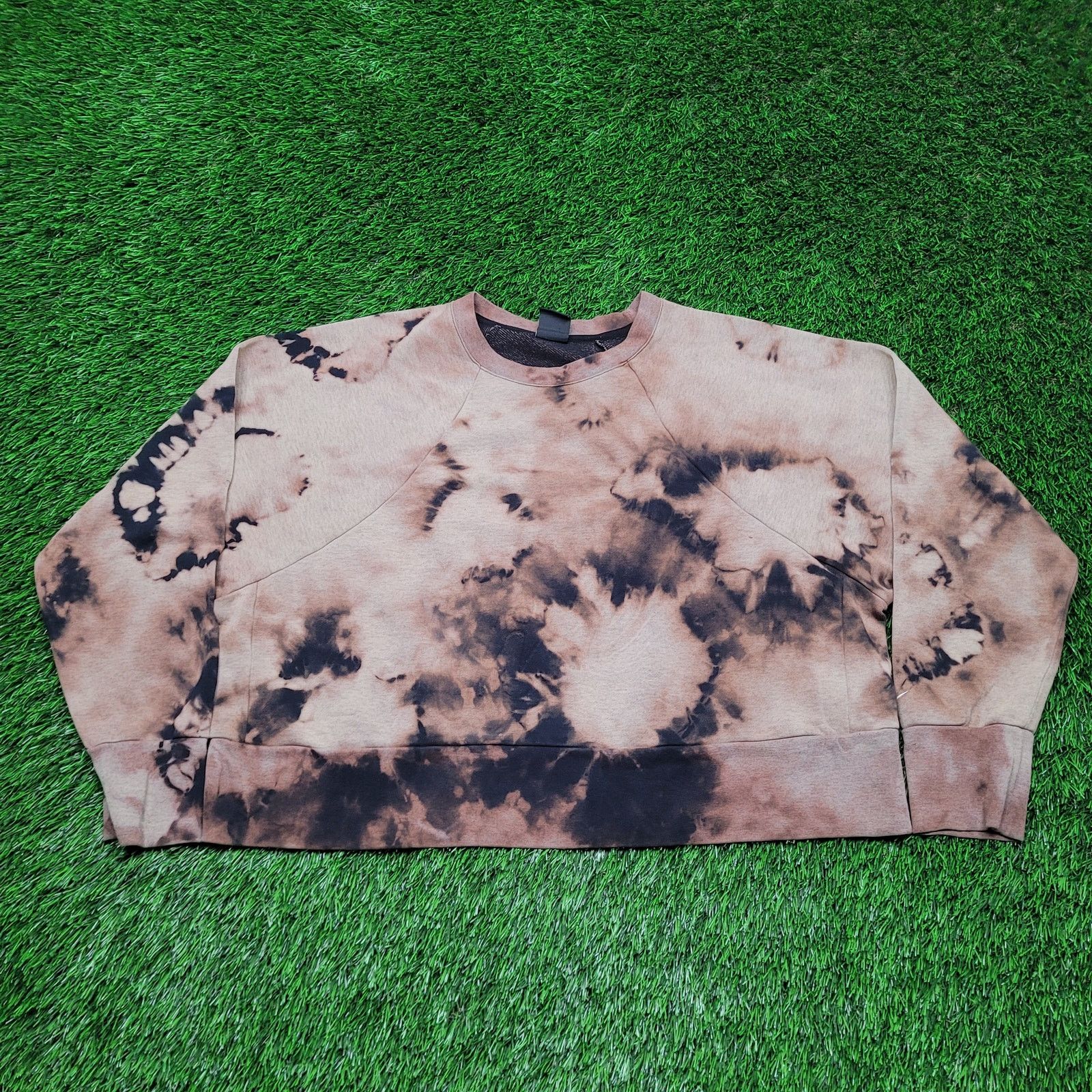 Nike Nike Dri-FIT Cropped Sweatshirt Womens Oversized L/XL Boxy Size XL / US 12-14 / IT 48-50 - 1 Thumbnail