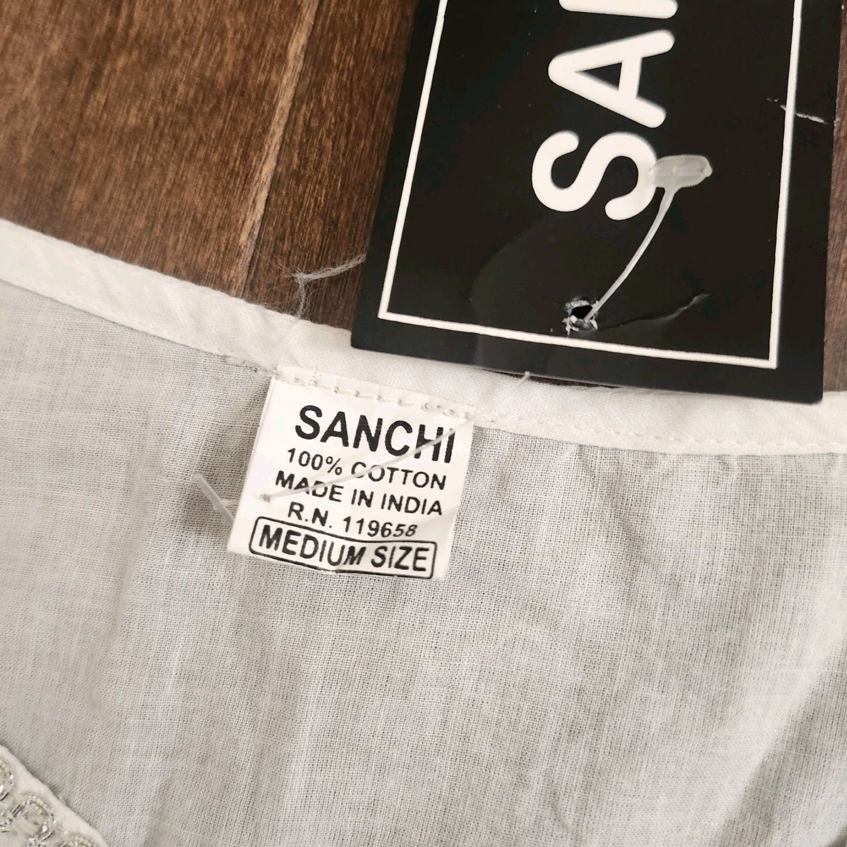 Vintage Sanchi White Embroidered Sleeveless Blouse Top Cotton Size Medium Women Regular Pullover Blouse, Party/Cocktail, Casual, Travel Size M / US 6-8 / IT 42-44 - 6 Thumbnail
