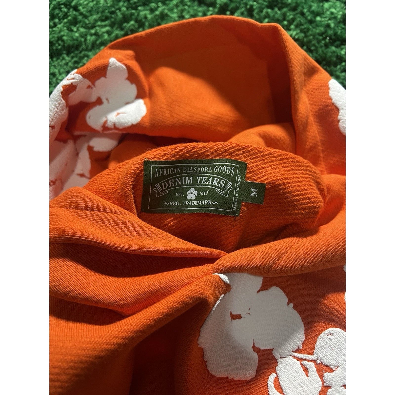 DENIM TEARS Denim Tears The Cotton Wreath Sweatshirt Orange Medium FW23 Size US M / EU 48-50 / 2 - 3 Thumbnail