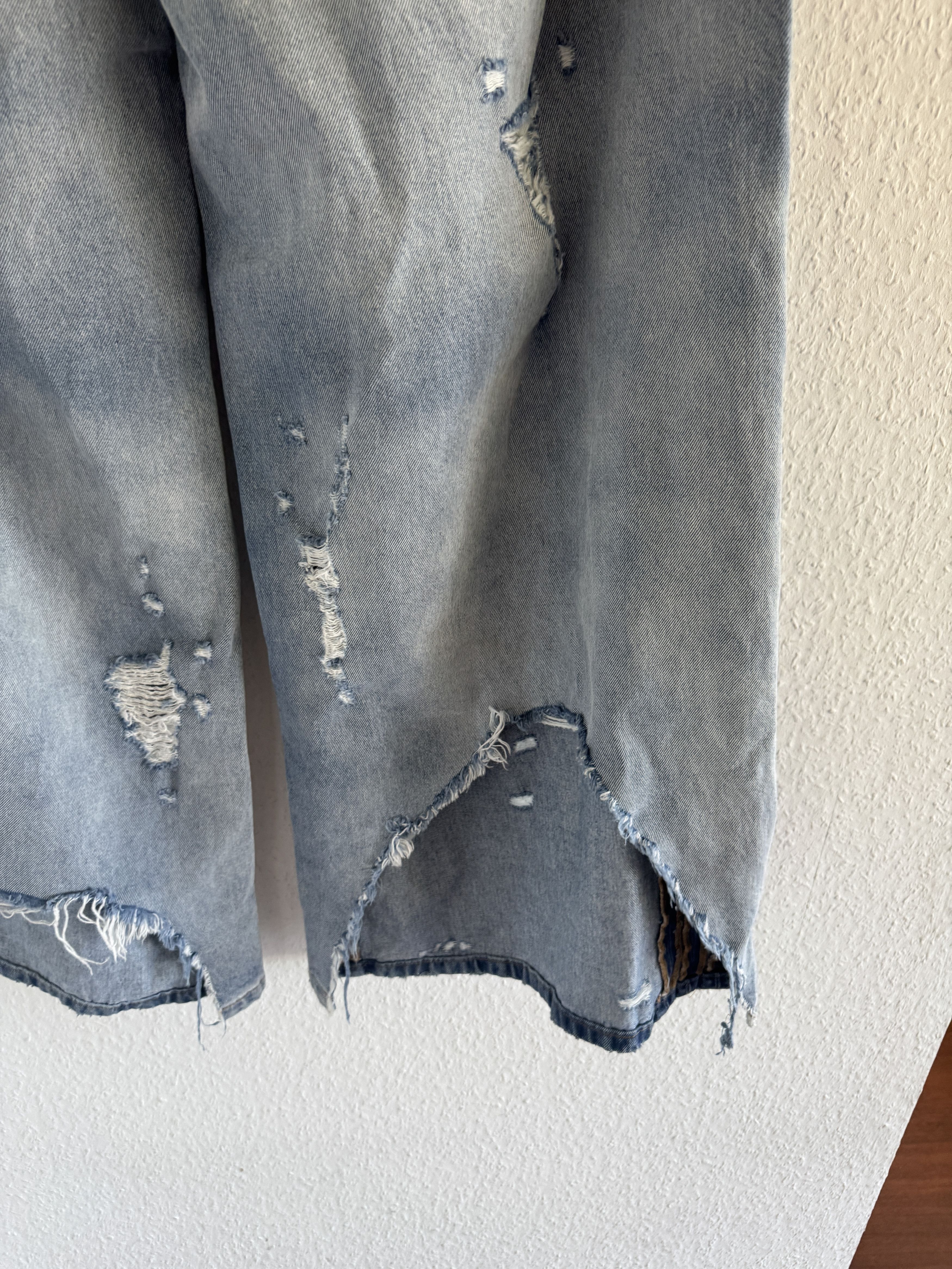 Vetements Destroyed wash denim pants Size US 32 / EU 48 - 17 Thumbnail