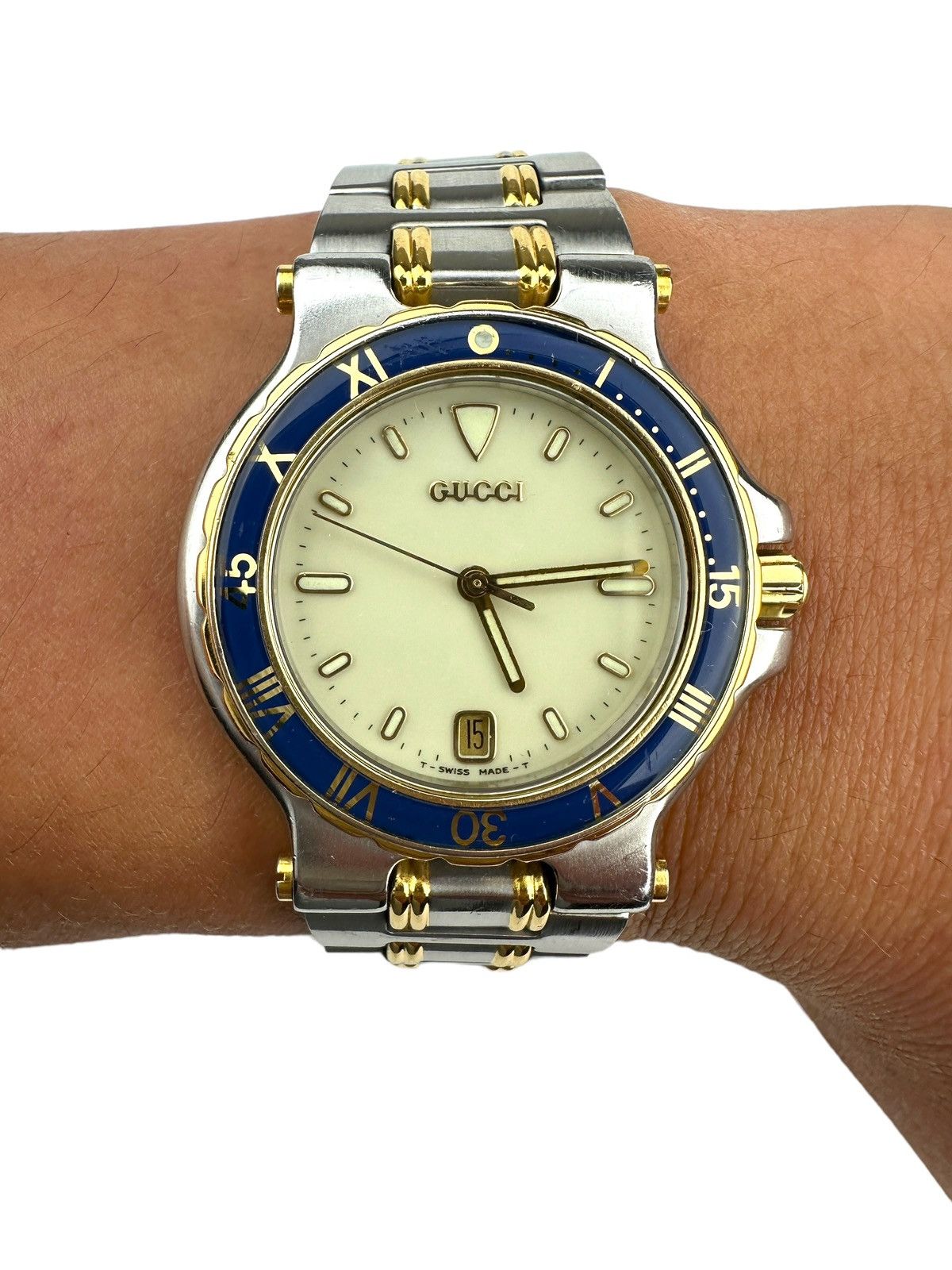 Gucci 9700m watch best sale