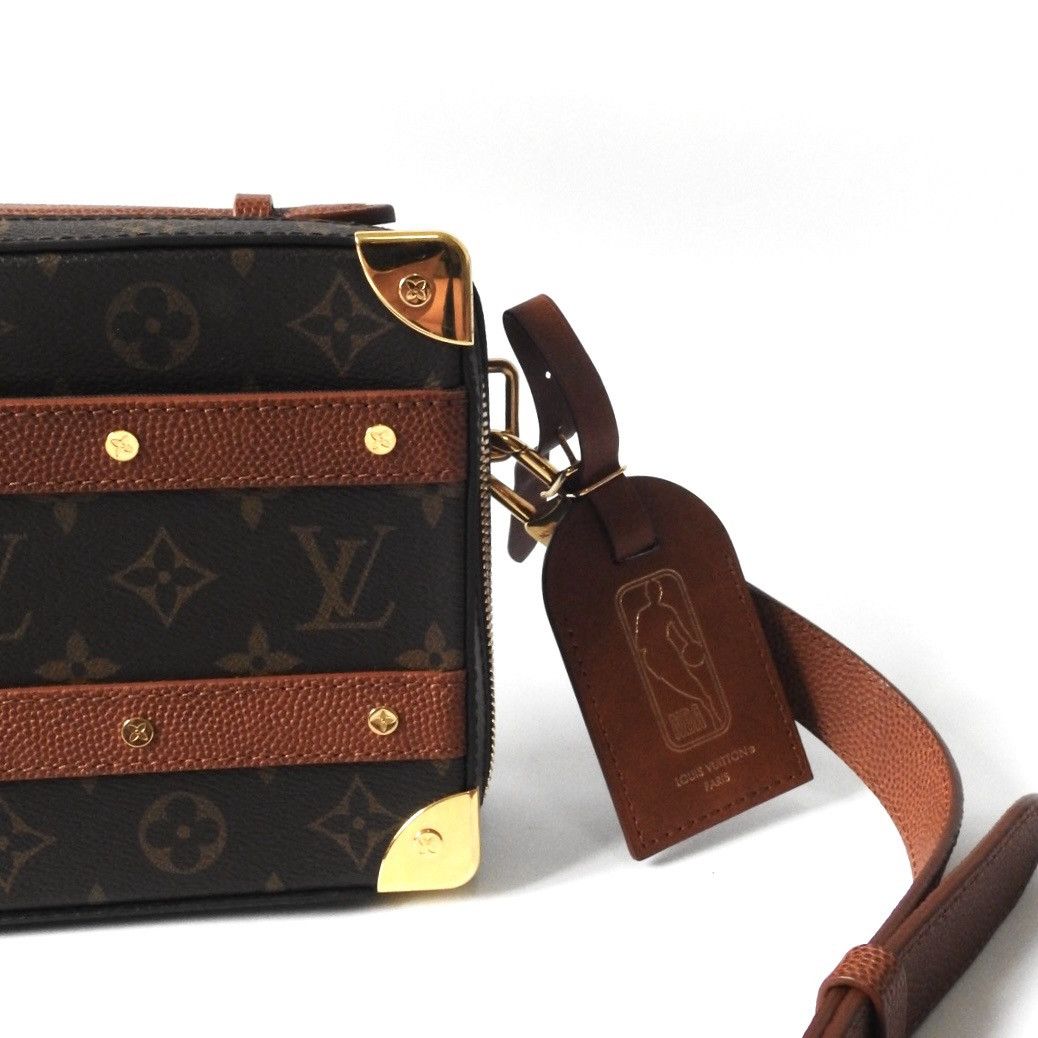Louis Vuitton × NBA LIMITED LV X NBA "MONOGRAM" LEGACY HANDLE TRUNK Size ONE SIZE - 13 Thumbnail