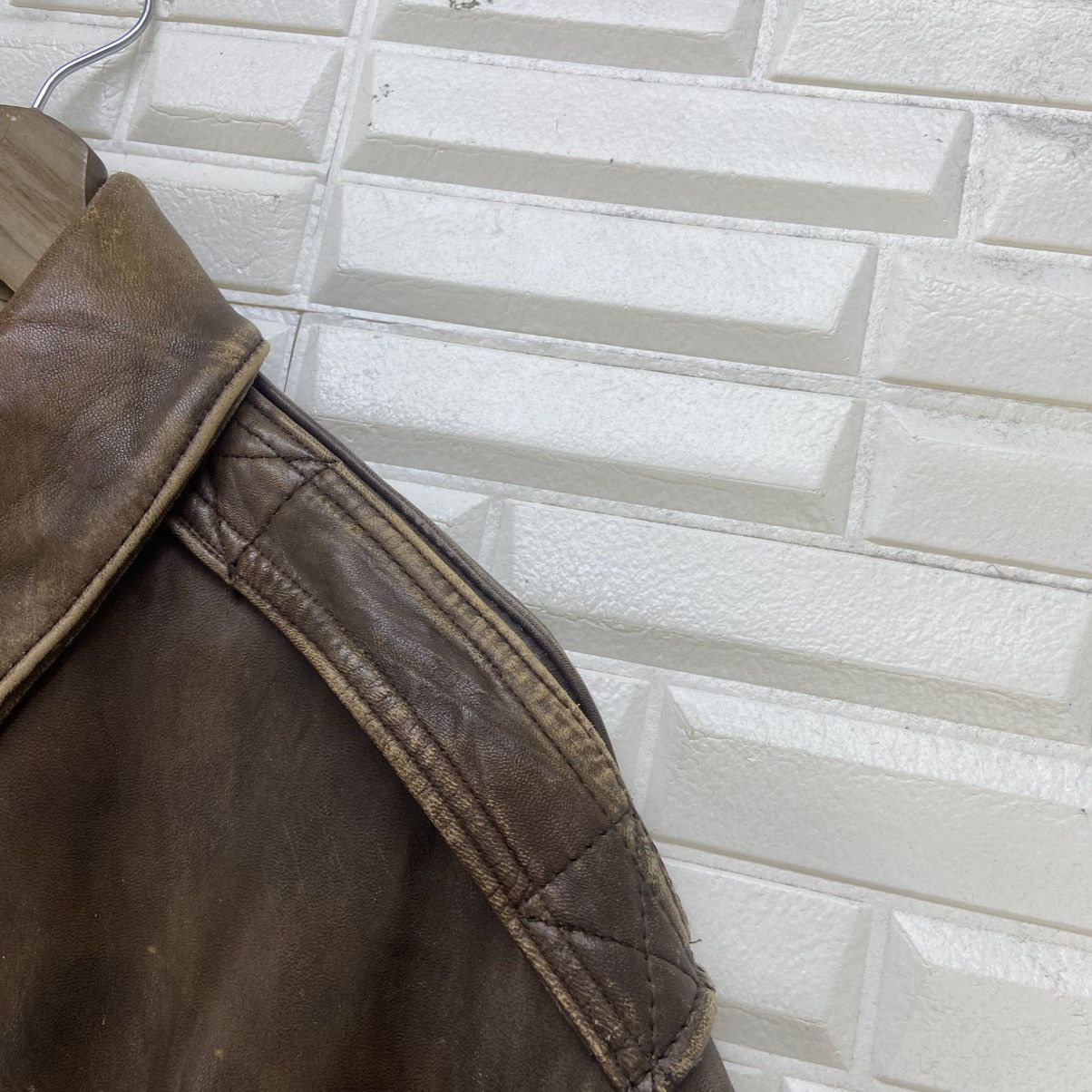 Vintage Vintage Air Force A-2 Military Sheepskin Leather Jacket Size US M / EU 48-50 / 2 - 12 Thumbnail