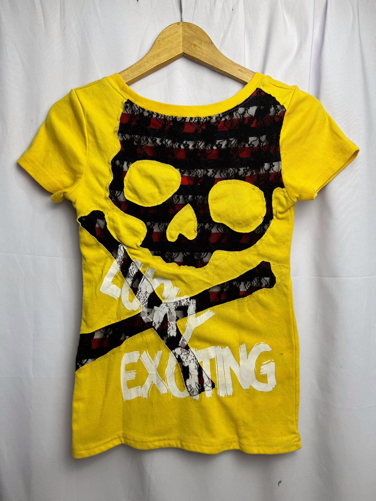 Gothic Japanese Skulls Shake Tees