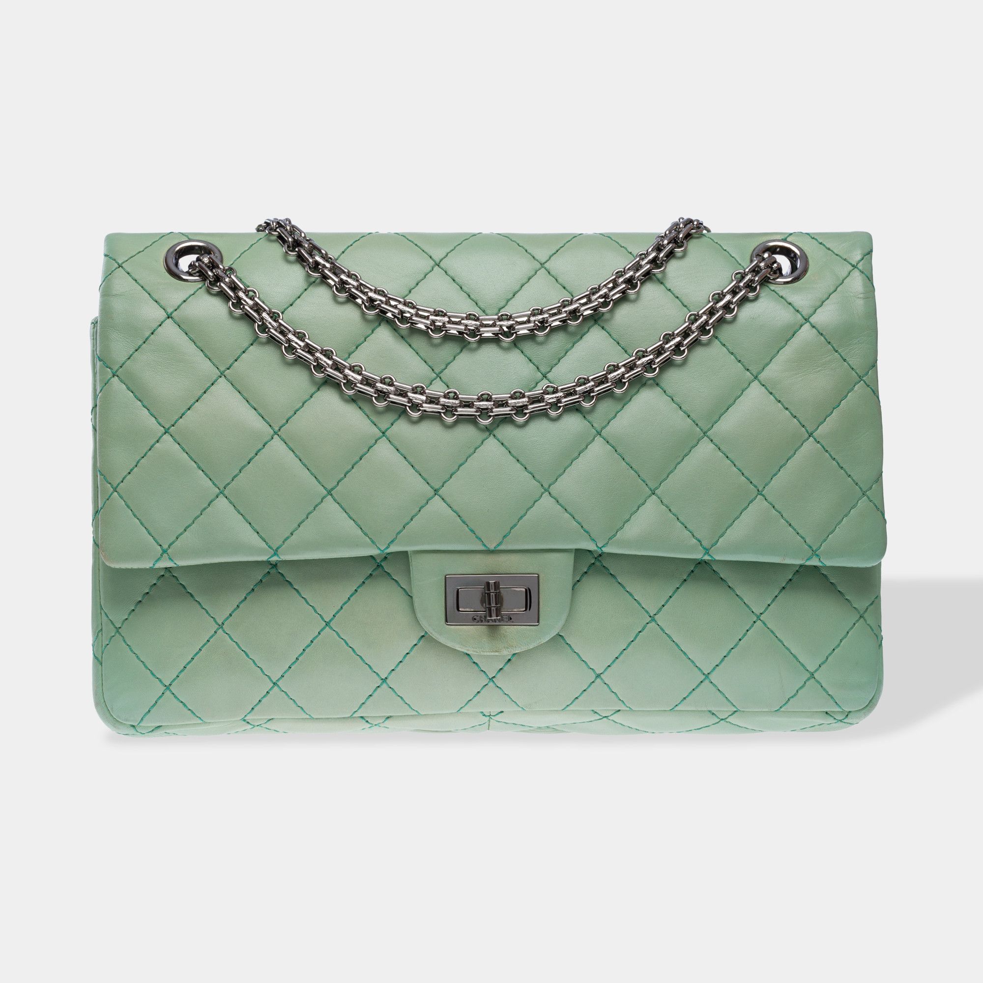 Chanel CHANEL 2.55 in Green Leather Size ONE SIZE - 1 Thumbnail