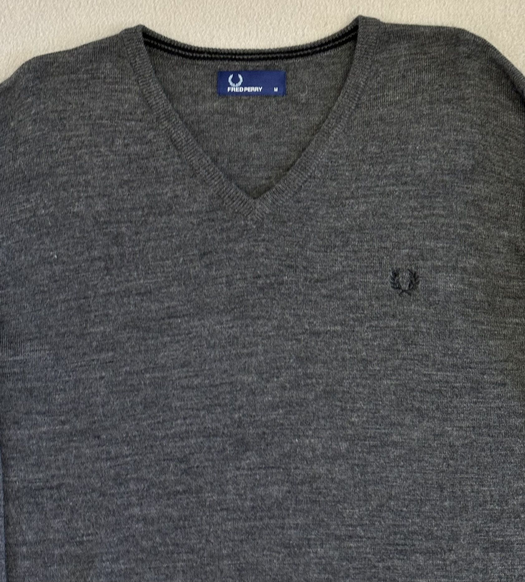 Fred Perry Fred Perry V-neck 100% Wool Sweater Medium Size US M / EU 48-50 / 2 - 6 Thumbnail