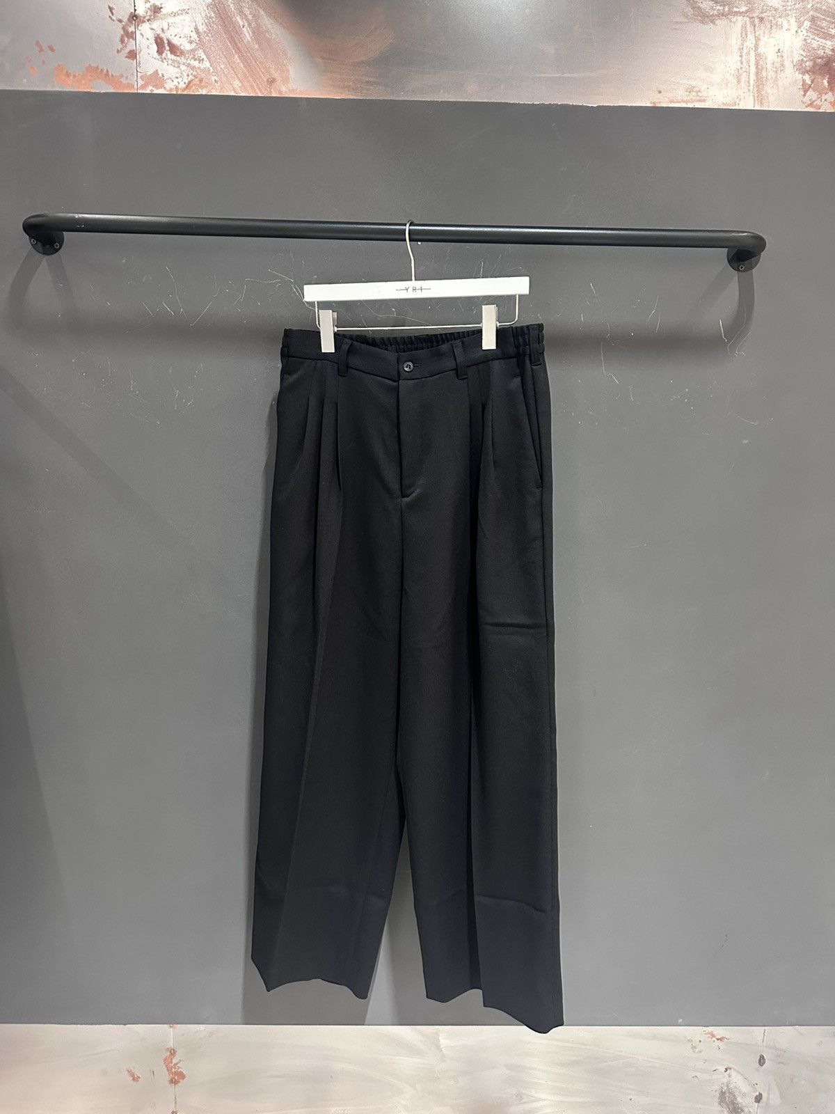 White Mountaineering White mountaineering 3 tuck wide leg pants Size US 31 - 1 Thumbnail