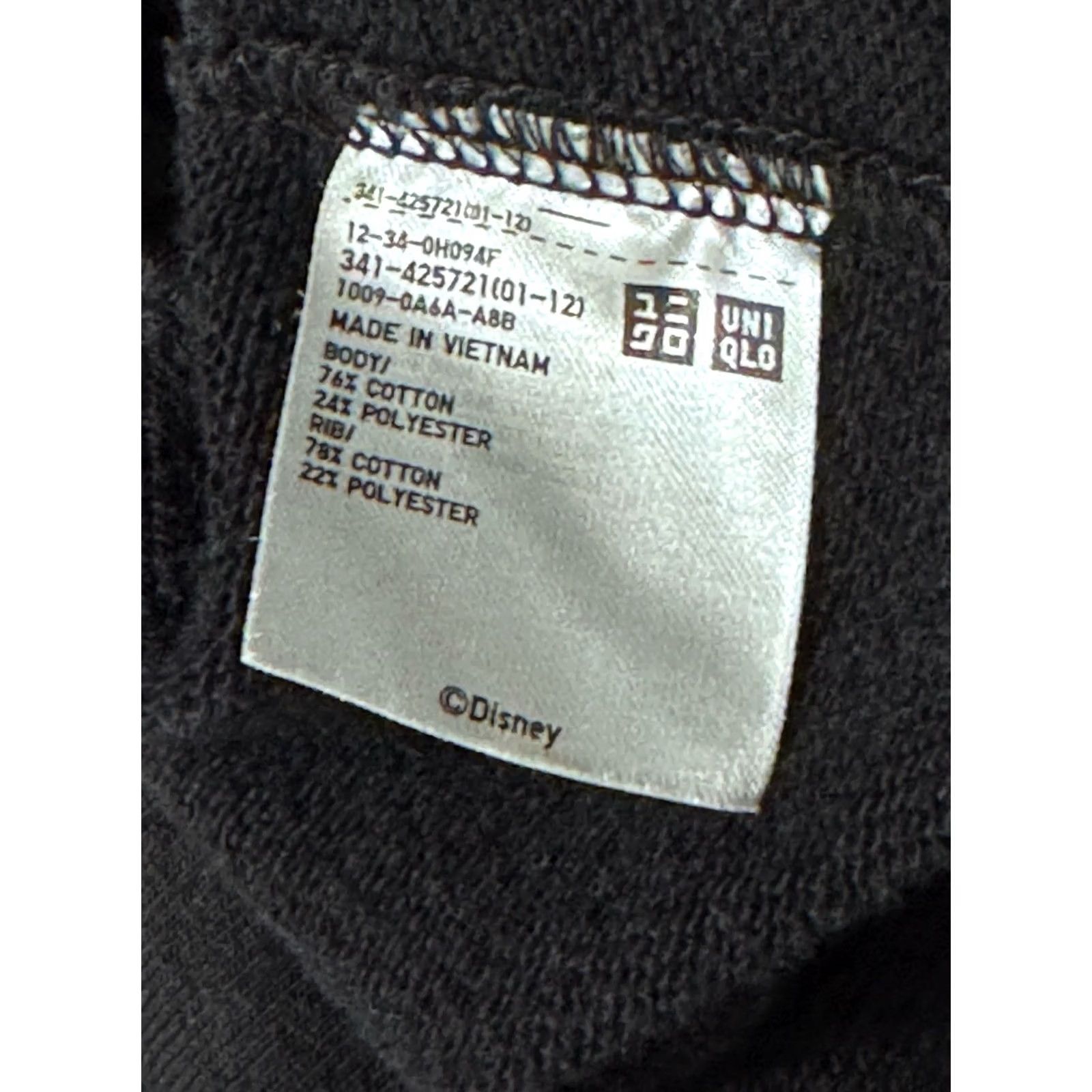 Uniqlo RARE Uniqlo Disney Mickey Mouse Sweater XL Adults Multicolor Men Short Sleeve Size US XL / EU 56 / 4 - 4 Thumbnail