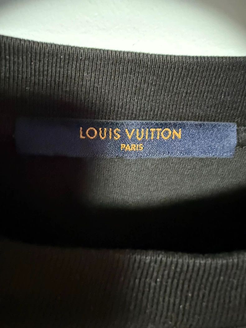 Louis Vuitton Louis VuittonBlack smoke logo short sleeve 2502-Nextarrow Size US XS / EU 42 / 0 - 3 Thumbnail