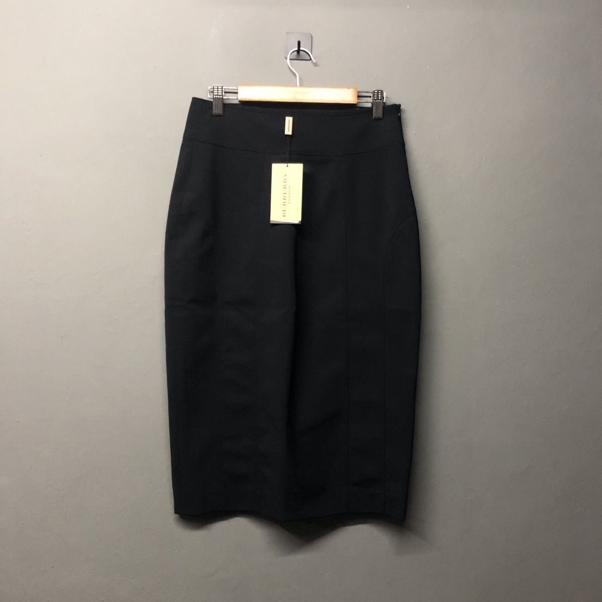 Burberry Burberry Black skirt Size 27" / US 4 / IT 40 - 2 Thumbnail