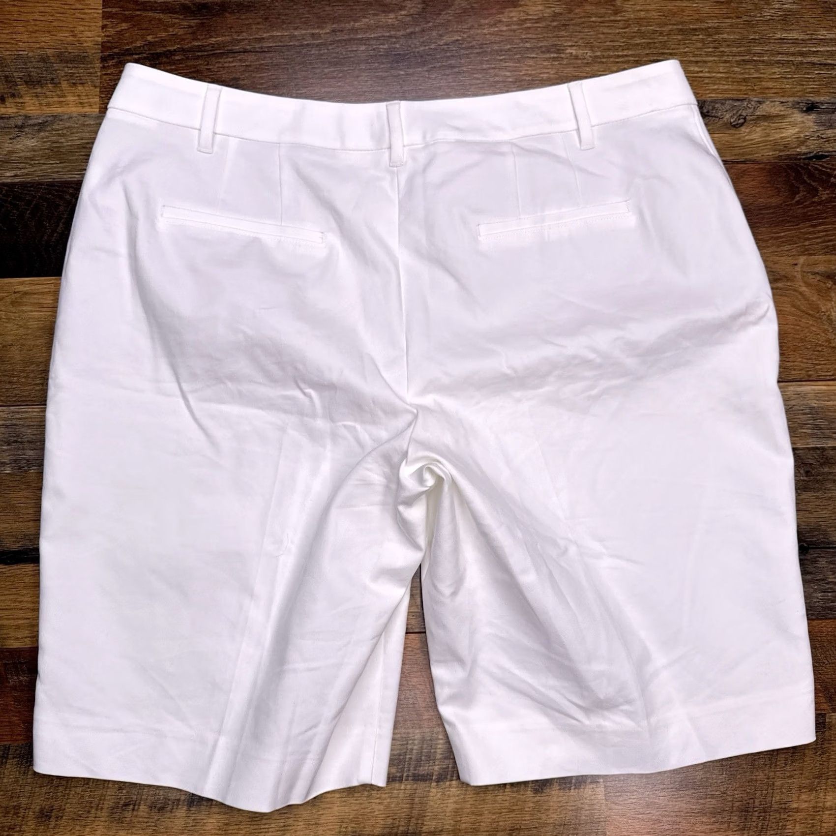 Vintage WHBM White House Black Market 11 Inch Bermuda Shorts 16 High Rise Stretch New Size 38" / US 16 / IT 52 - 2 Thumbnail