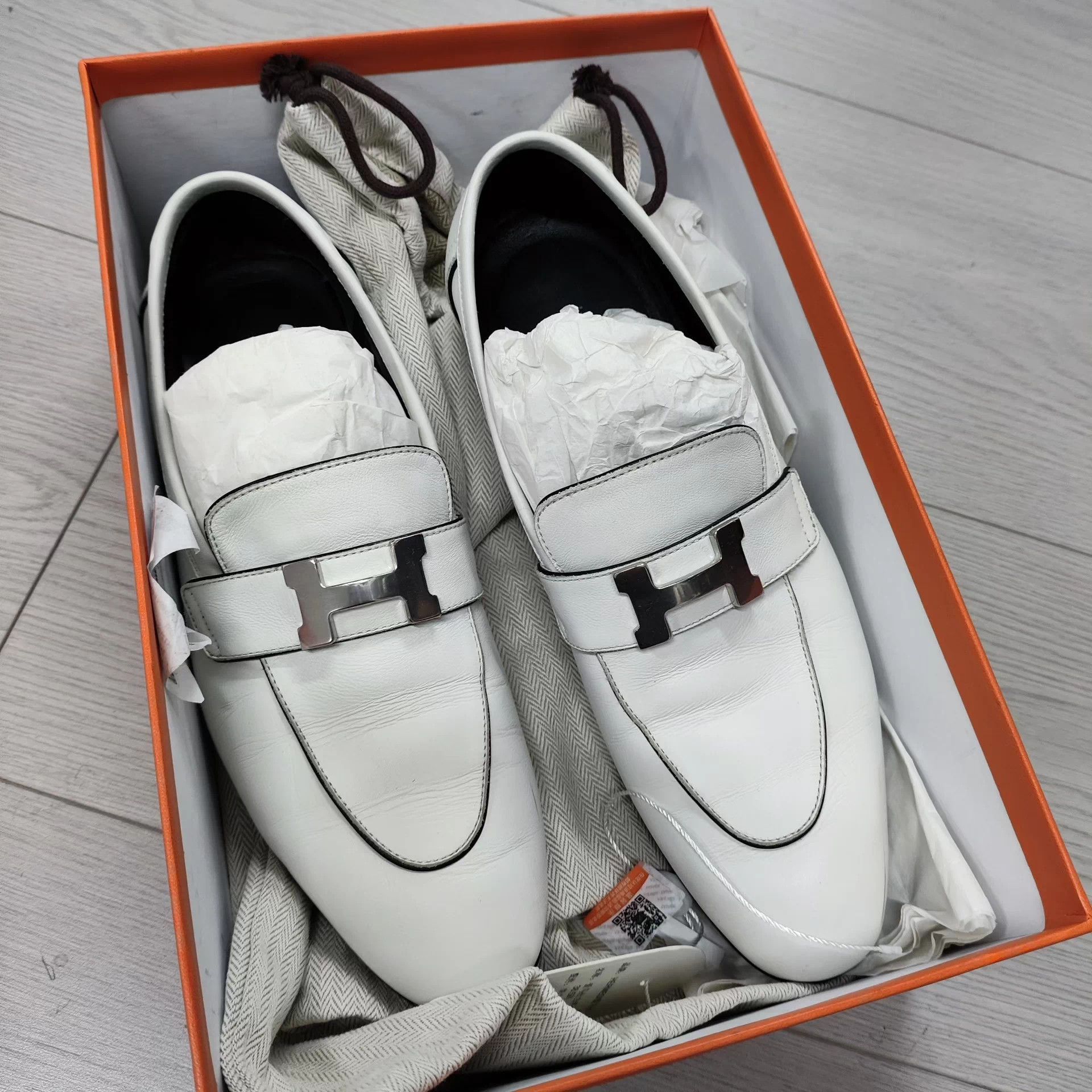 Hermes Hermès White Loafer EU 38.5 Size US 7.5 / IT 37.5 - 1 Thumbnail
