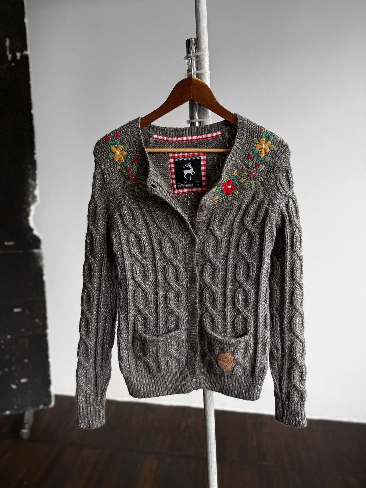 Designer Alprausch Womens Cable Knit Floral Embroidered Folk Cardigan Size S / US 4 / IT 40 - 1 Thumbnail